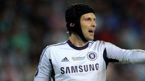 Daily Mail: El Arsenal acuerda el traspaso de Cech por 15 millones de euros 