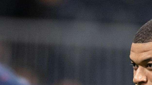 Téléfoot confirma la continuidad de Mbappé y expone tres posibles escenarios para 2024