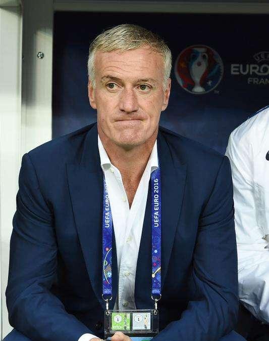Deschamps avisa a Mbappé: "El año próximo es el Mundial y corre más riesgos si se va. Las decisiones deportivas..."