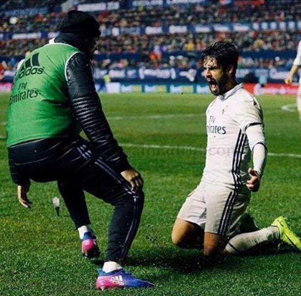 FOTO - Morata se alegra por Isco: "Feliz por el equipo y por ti, amigo"