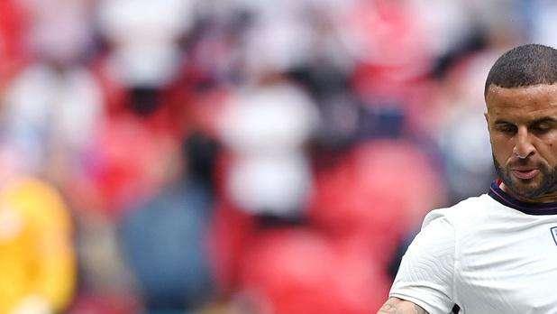 ONCE INICIAL | Walker sale de inicio en el Manchester City
