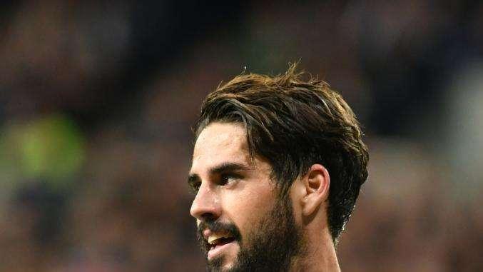 Waston se disculpa por su dura entrada: "Pido perdón a Isco, no fui a hacerle daño"