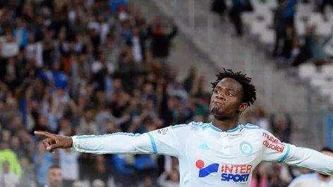 Batshuayi: "¿El Barça? Tengo puesta la cabeza en el Olympique de Marsella"