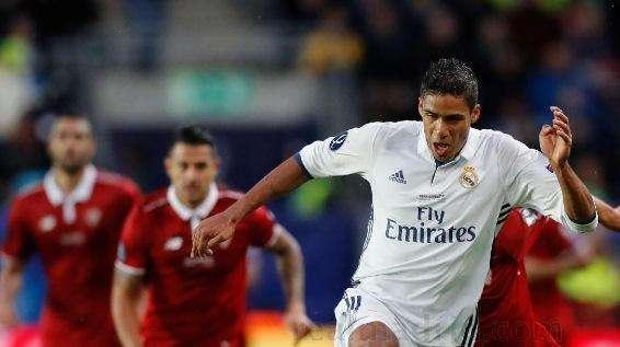ESPN: El United fuerza a Mourinho a vender para fichar a Varane