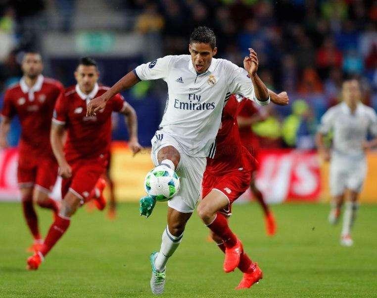 Okdiario: Rotundo Varane, se queda en el Madrid