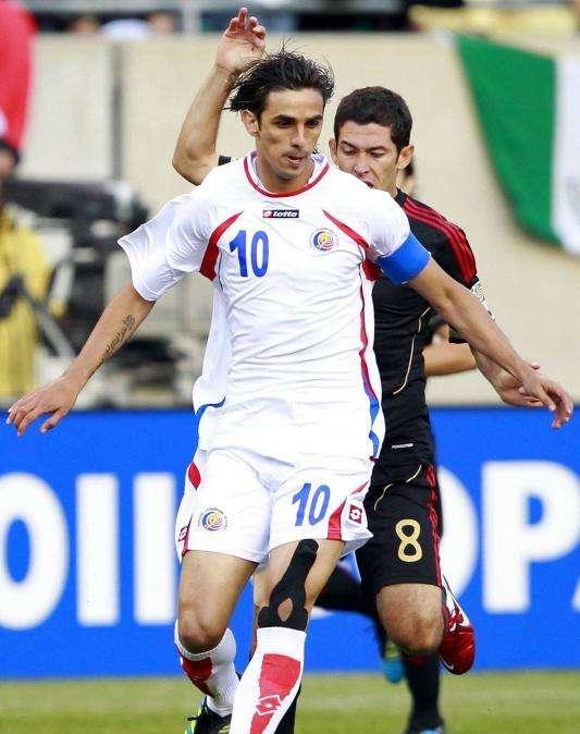 Bryan Ruiz sale en defensa de Keylor: "No fue un error, nos salvó en dos ocasiones"