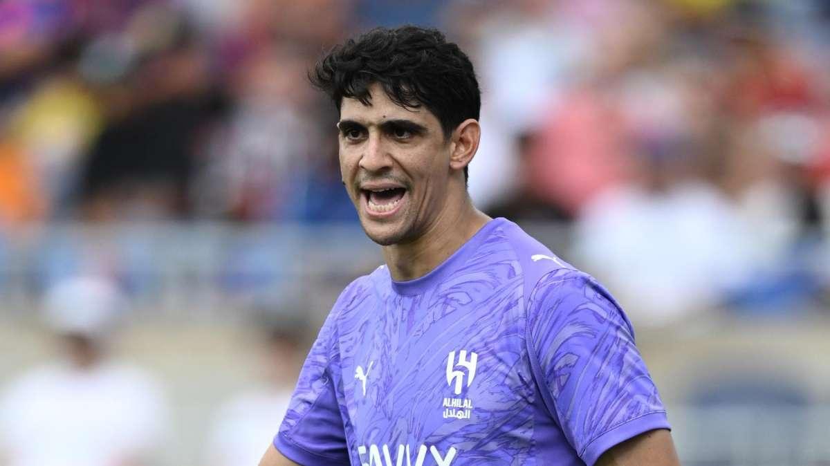 Bono quiere a un jugador del Real Madrid: "Bienvenido sea y más si..."
