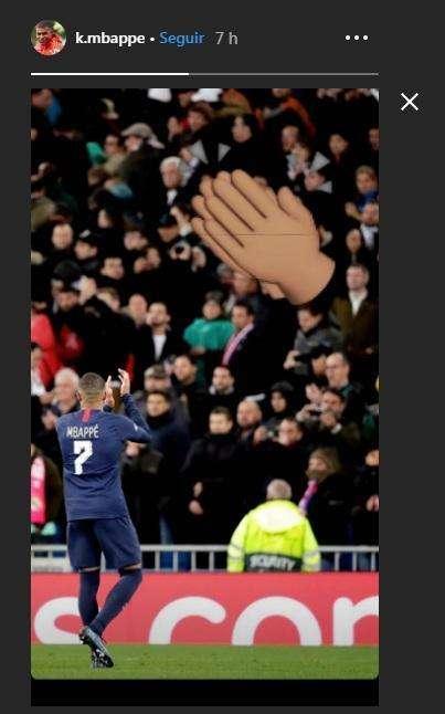 FOTO - Guiño de Mbappé al Bernabéu devolviendo los aplausos