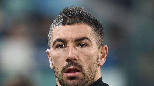 BBC - El City le abre la puerta a Kolarov y hace hueco a Danilo