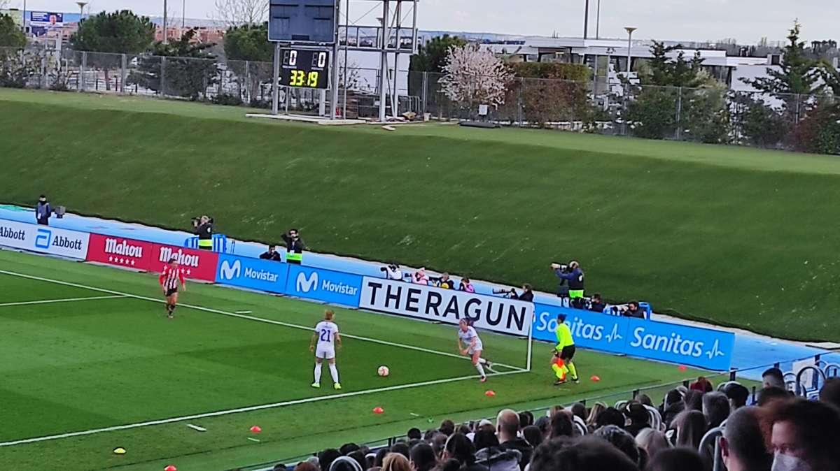 El Real Madrid femenino renueva a una de sus líderes y anuncia otra salida
