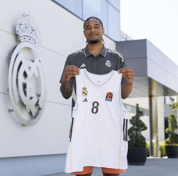 El Real Madrid ficha a Chuma Okeke: firma hasta 2027