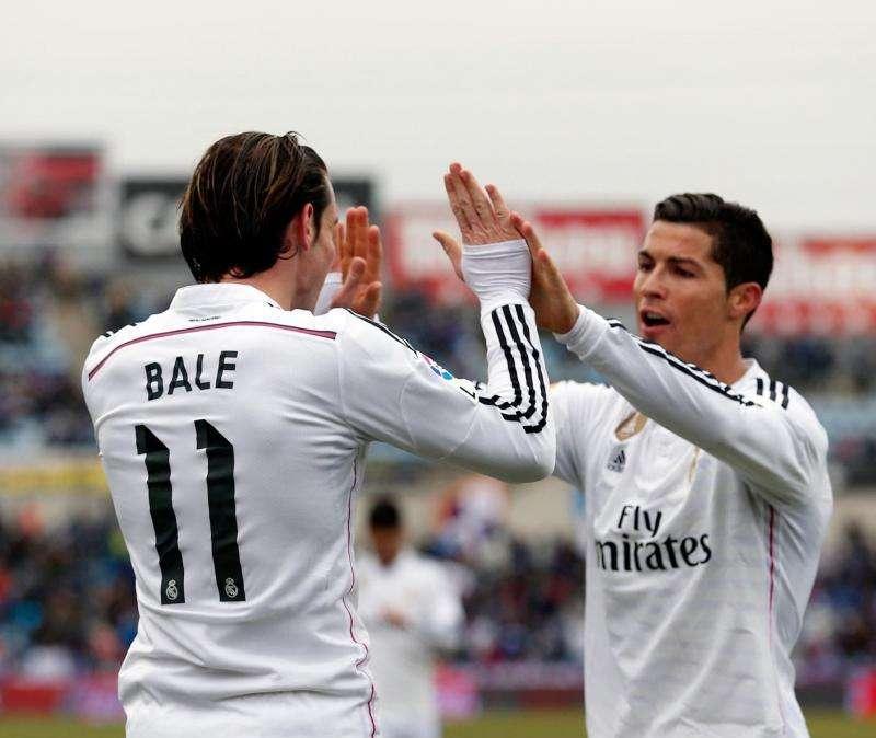 Lawrenson: "El United tiene que fichar a Bale o a Cristiano"
