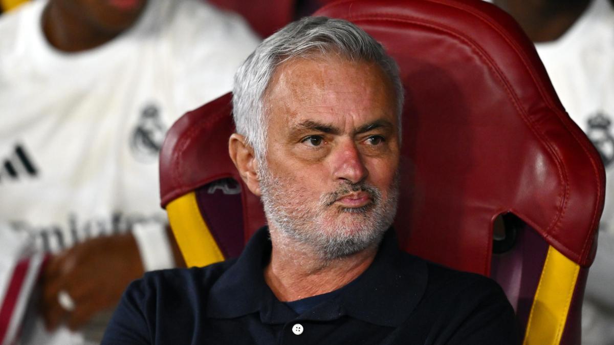 José Mourinho no se olvida de los problemas a pesar de la victoria en Roma