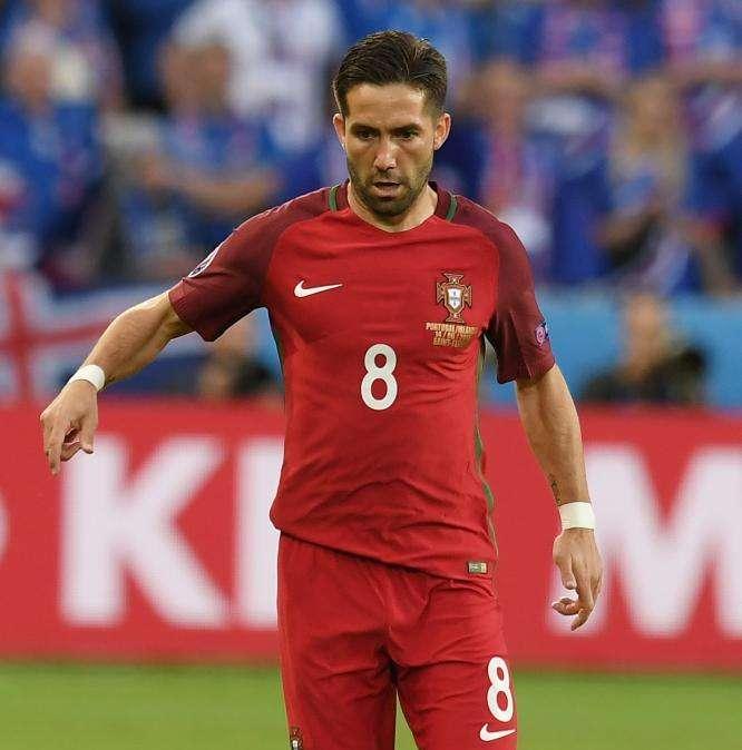 Joao Moutinho, internacional con Portugal, no cree que a Cristiano le afecten los rumores