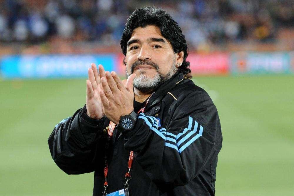 ¡OJO! Maradona, sin pelos en la lengua, desafía a Mayweather: "Lo mato..."