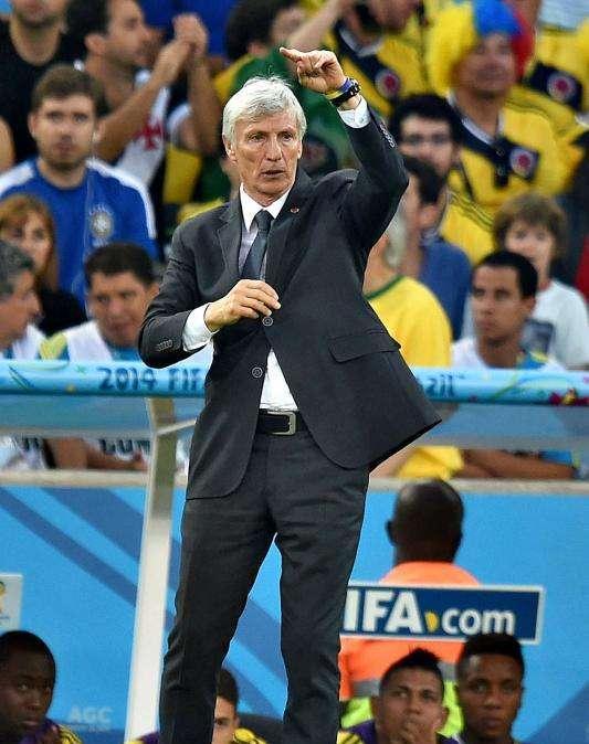 Pékerman vuelve a elogiar a James: "Es excepcional. Susurrando facilita el juego"