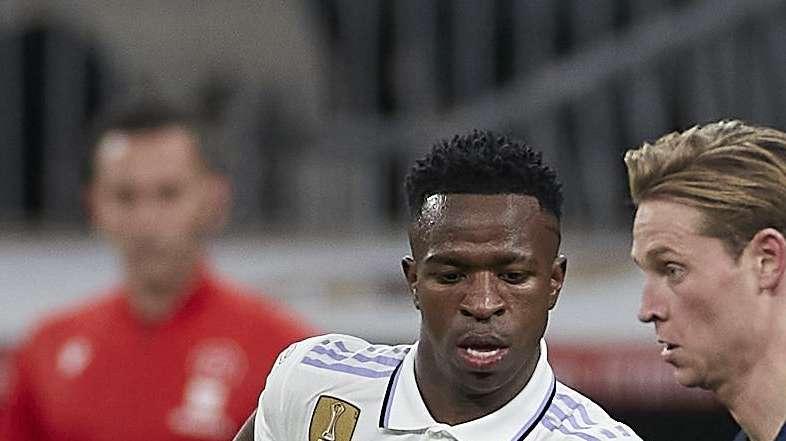 LaLiga denuncia los insultos racistas a Vinicius Junior durante el clásico en el Camp Nou