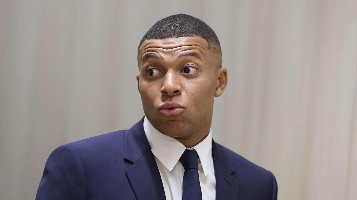 Menos mal que se llevaban mal... La foto de Vinicius y Mbappé lo dice todo