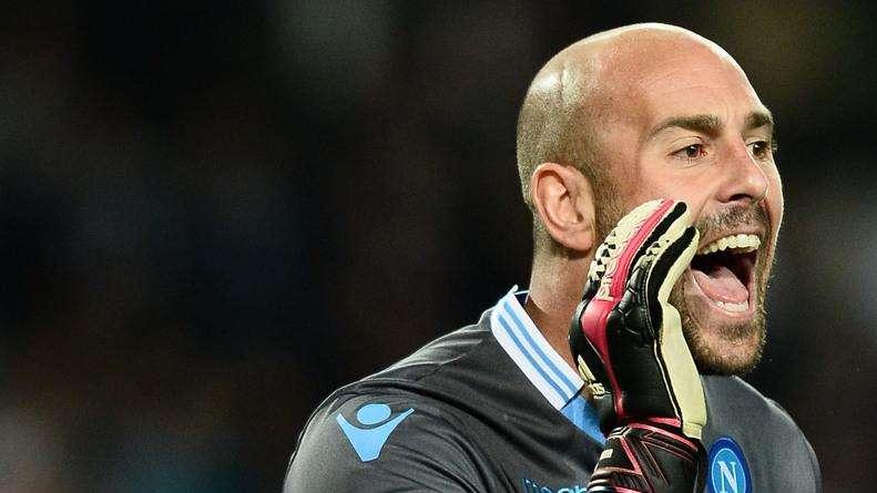 Reina: "En caso de que Casillas se quiera marchar, no le van a faltar equipos"