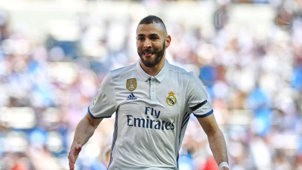 Iturralde González: "Hay fuera de juego de Karim en el arranque del primer gol"