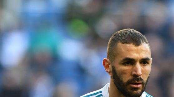 Benzema dice 'no' a la Premier y quiere seguir siendo madridista