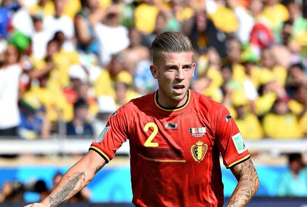 El padre de Alderweireld: "Toby quiere jugar y la cesión sería la mejor opción"