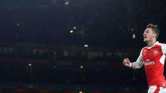 Parlour: "Lo ideal sería mantener a Özil y a Alexis"