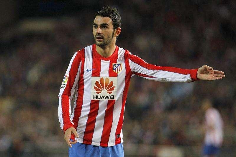 El Oporto busca salida a Adrián López