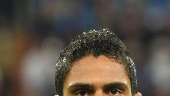 ¡ALERTA ROJA! Preocupación en el Real Madrid por Varane