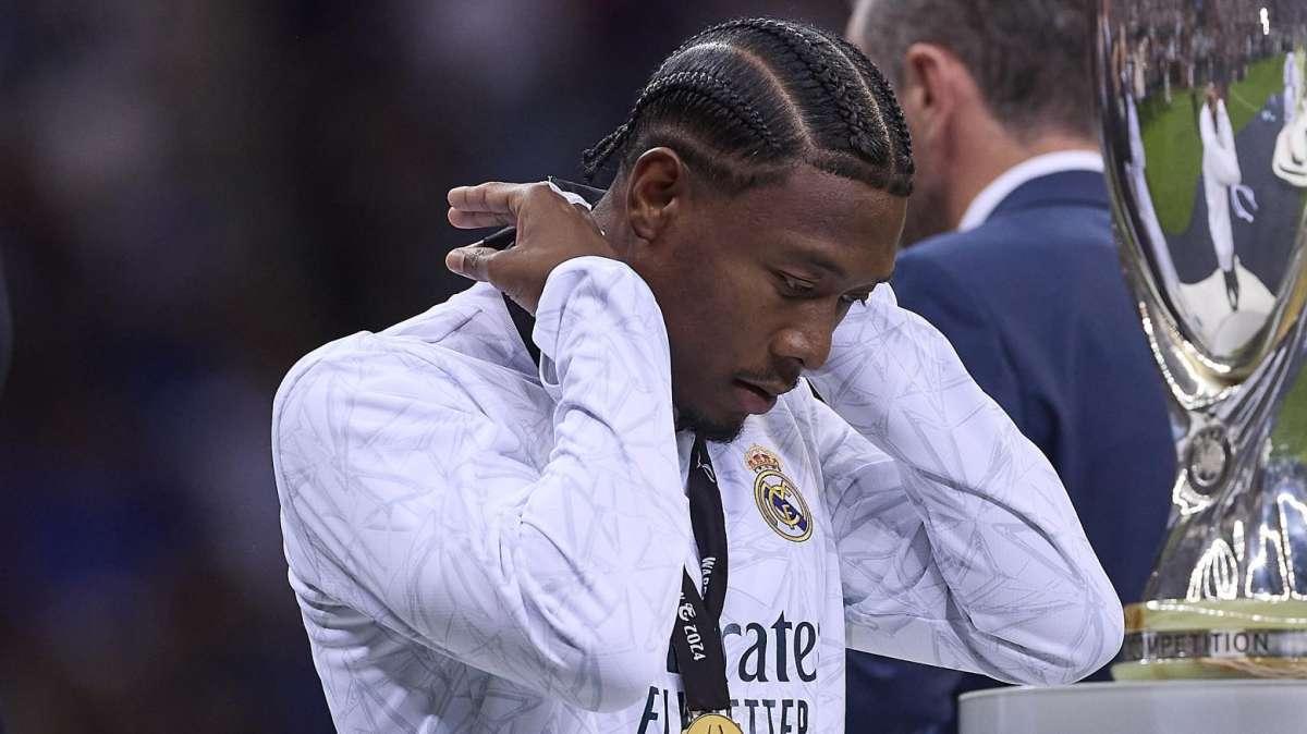 El Real Madrid cambia sus planes con Alaba: nueva fecha para su regreso