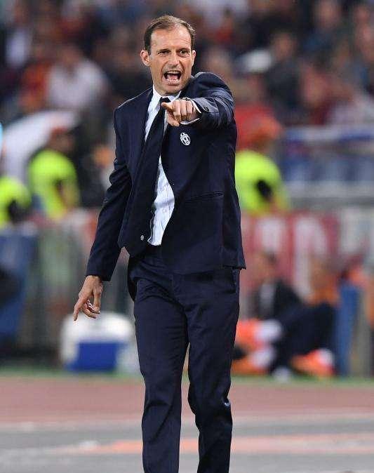 Allegri cuestiona el mercado de fichajes actual: "El mercado debería cerrarse el 31 de julio"