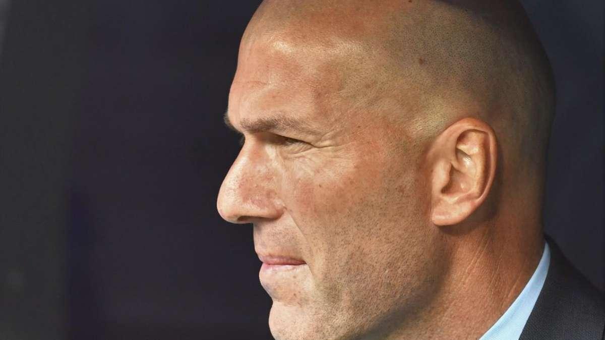 Álvaro Benito: "Si eliminan al Real Madrid, me sorprendería que 'volase la cabeza' de Zidane"