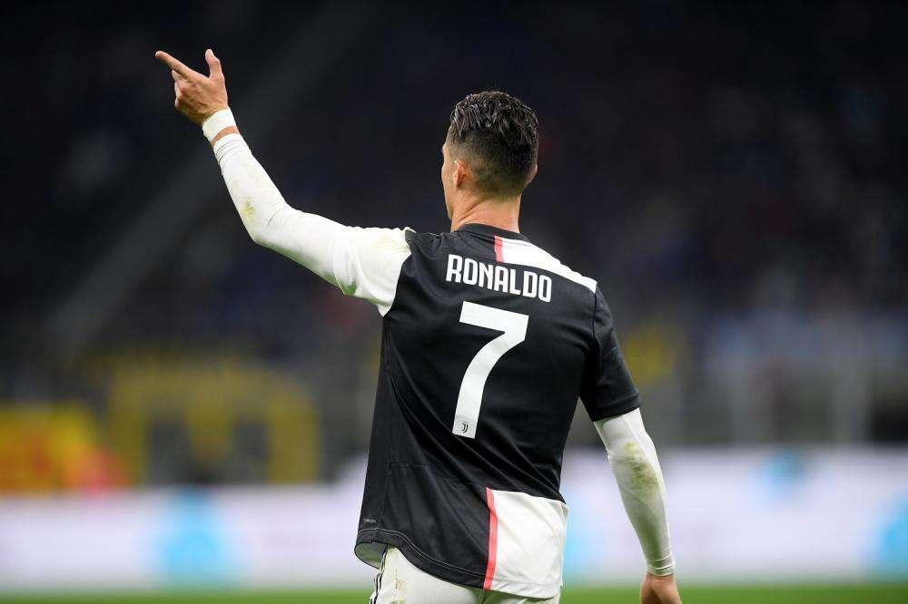 Cristiano marcó su gol número 700 con Portugal