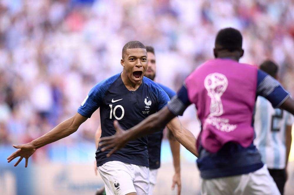 Segurola: "Mbappé hoy está por encima de Neymar, es más fácil firmar al brasileño"
