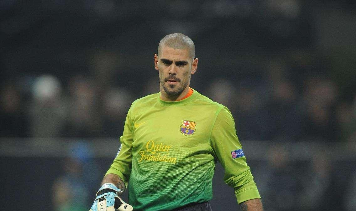 AS: Valdés muy cerca de firmar con el Liverpool