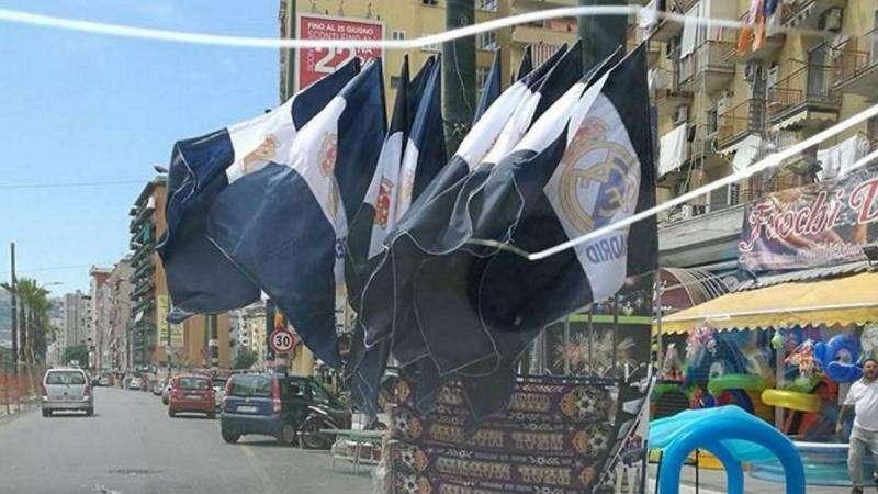 Nápoles se vistió de blanco por un día: la ciudad celebró el fracaso de la Juventus y de Higuaín 