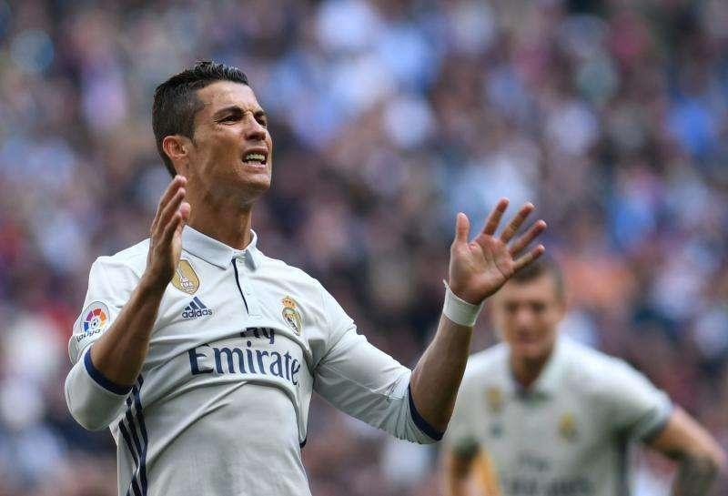 El círculo más íntimo de Cristiano: "Está triste y muy molesto. Siente que no hizo nada mal"