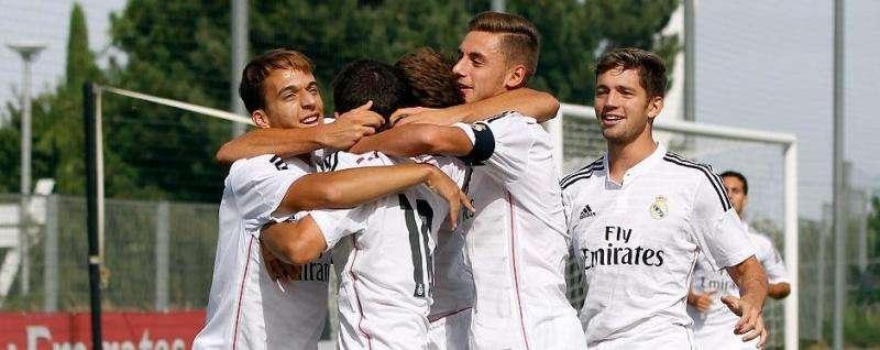 DESCANSO - El Madrid cae en su visita a París con gol de Xavi Simmons