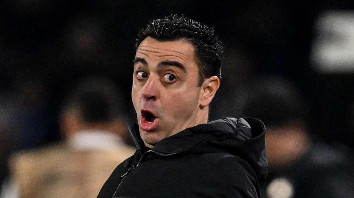 El circo sigue en Barcelona: Xavi da marcha atrás y consuma el ridículo