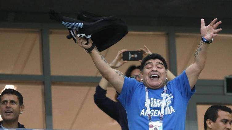 Maradona carga contra Ramos: "Debería ser expulsado del fútbol dos años"