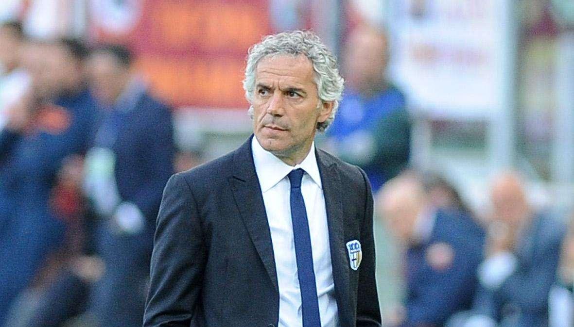 Berlusconi duda entre Seedorf y Donadoni 