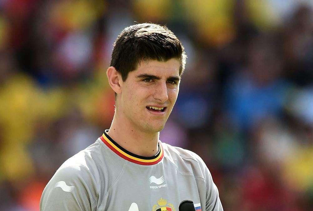 The Times: Courtois cobrará 100.000 semanales en el Chelsea