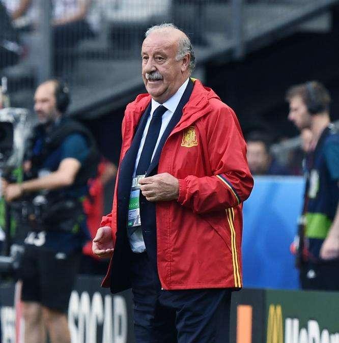 Del Bosque: "Cambiar a un entrenador a mitad de temporada es muy malo en general. Isco..."