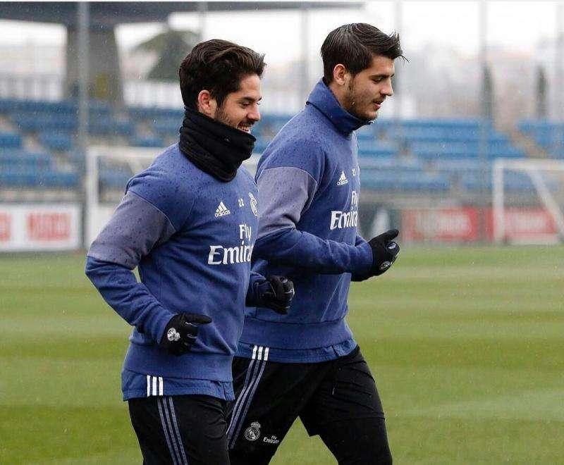 Morata intenta callar los rumores: "¡Todos a muerte con el equipo!"