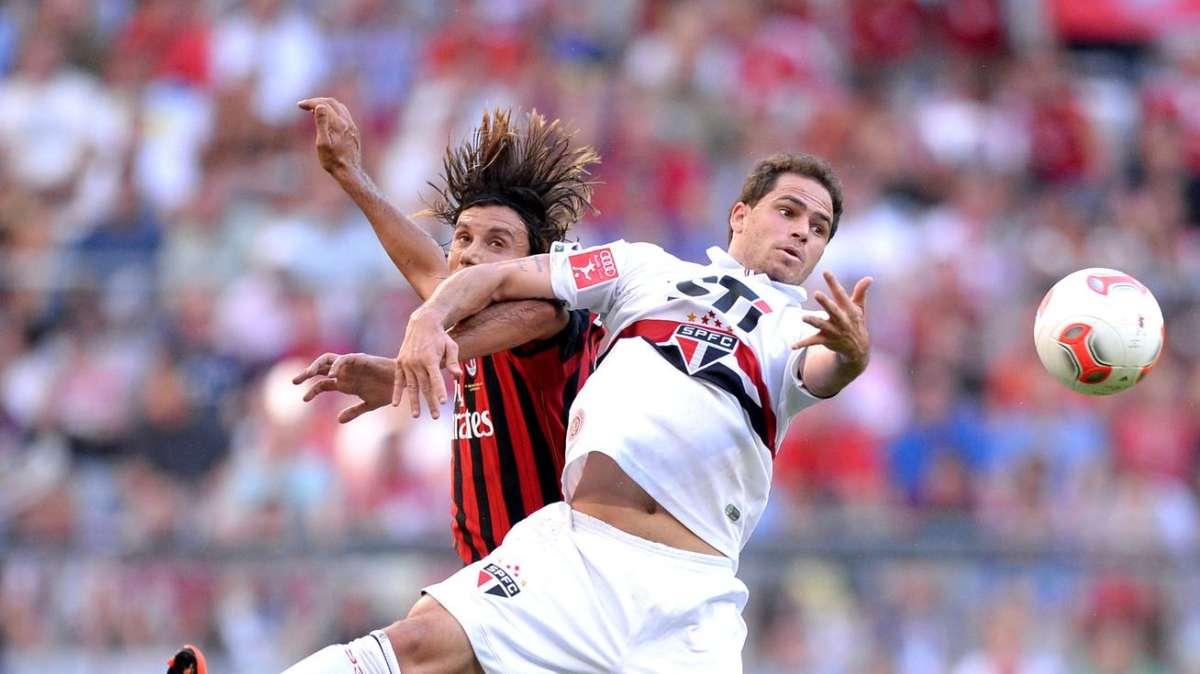 MARCA: Acuerdo entre Barcelona y Sao Paulo por Douglas