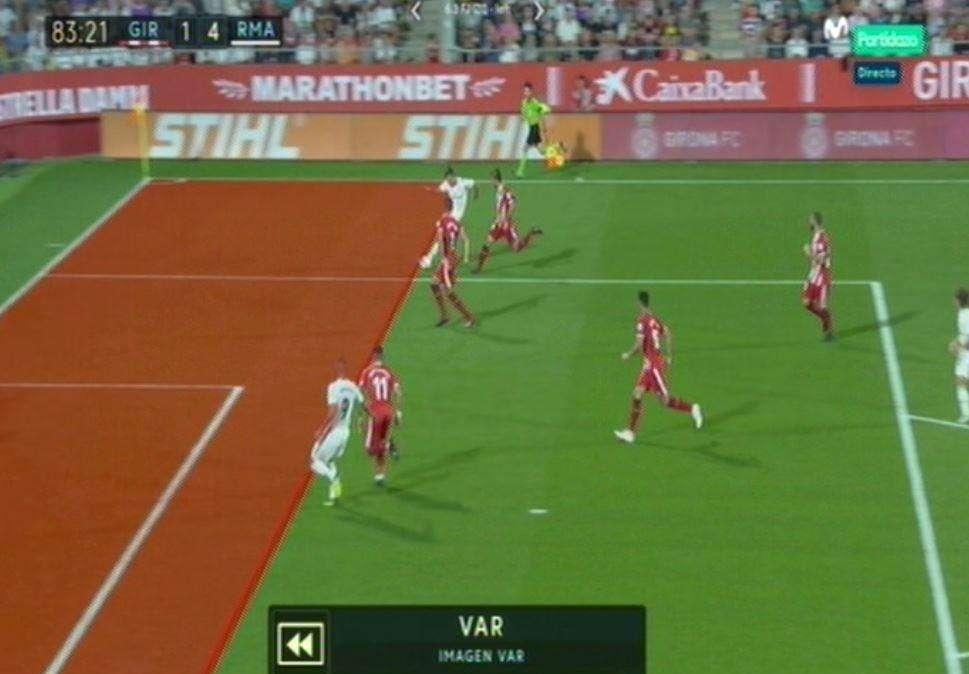 Gol legal de Benzema que estaba por detrás del balón: si había dudas, el VAR las resolvió