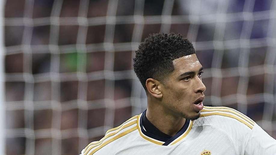 Jude se reencarna en Zidane para exhibirse en el Bernabéu