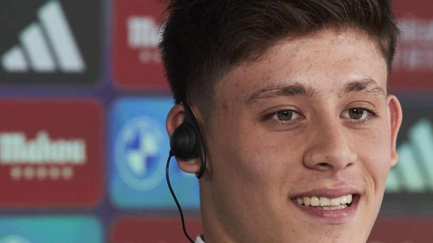 Arda Güler en rueda de prensa: "No voy a salir cedido. Me han ofrecido jugar y es lo que quiero"