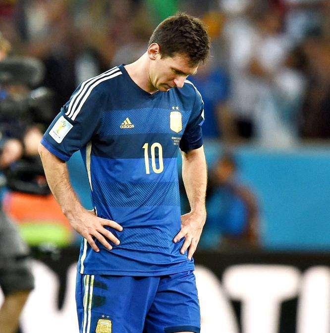 Messi, seria duda para el partido contra España en el Wanda Metropolitano
