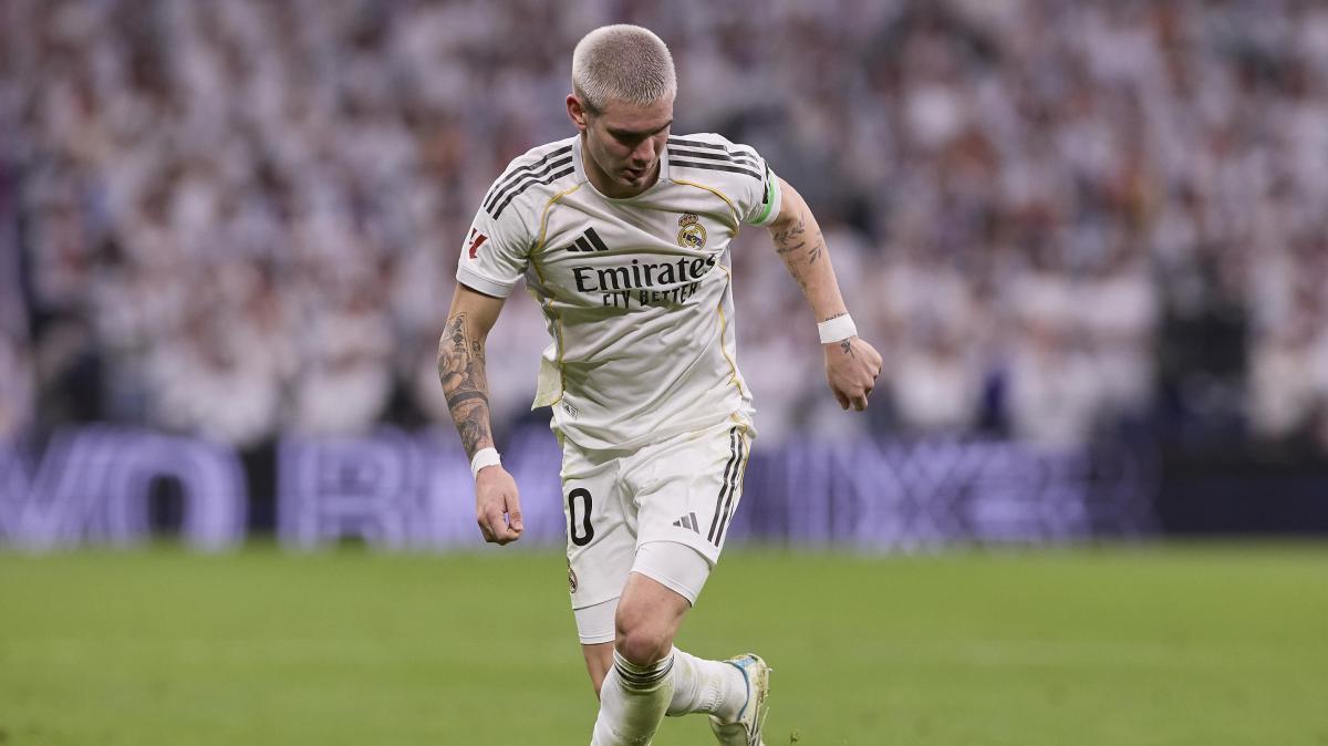 River Plate adelanta al Sevilla y ya negocia por Mastantuono